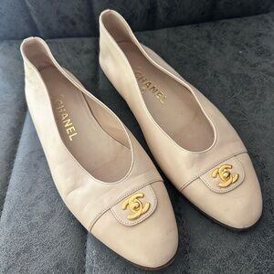 Vintage Chanel Cream Leather Penny Loafer 38.5 (7.5)